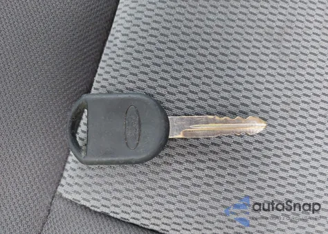 2004 Ford F-150 Stx/Xl/Xlt z USA, uszkodzony, nr VIN 1FTRX12W94NB51745